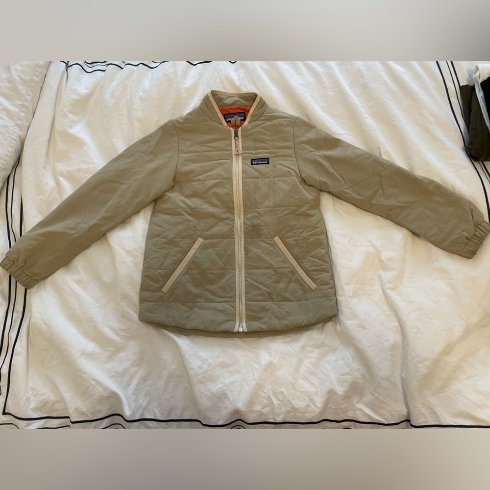 Girls Patagonia light spring jacket beige